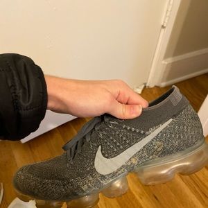 Men’s grey vapor max size 8!